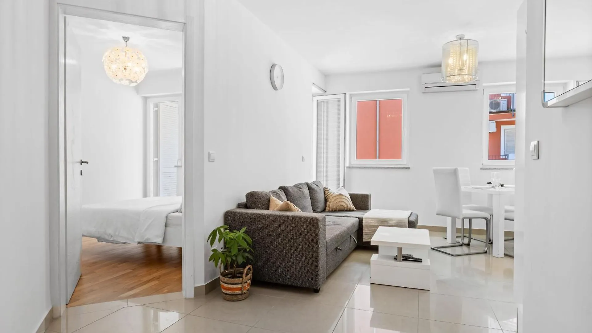 Charming White Apartment With Balcony And Parking Rovinj Croatia