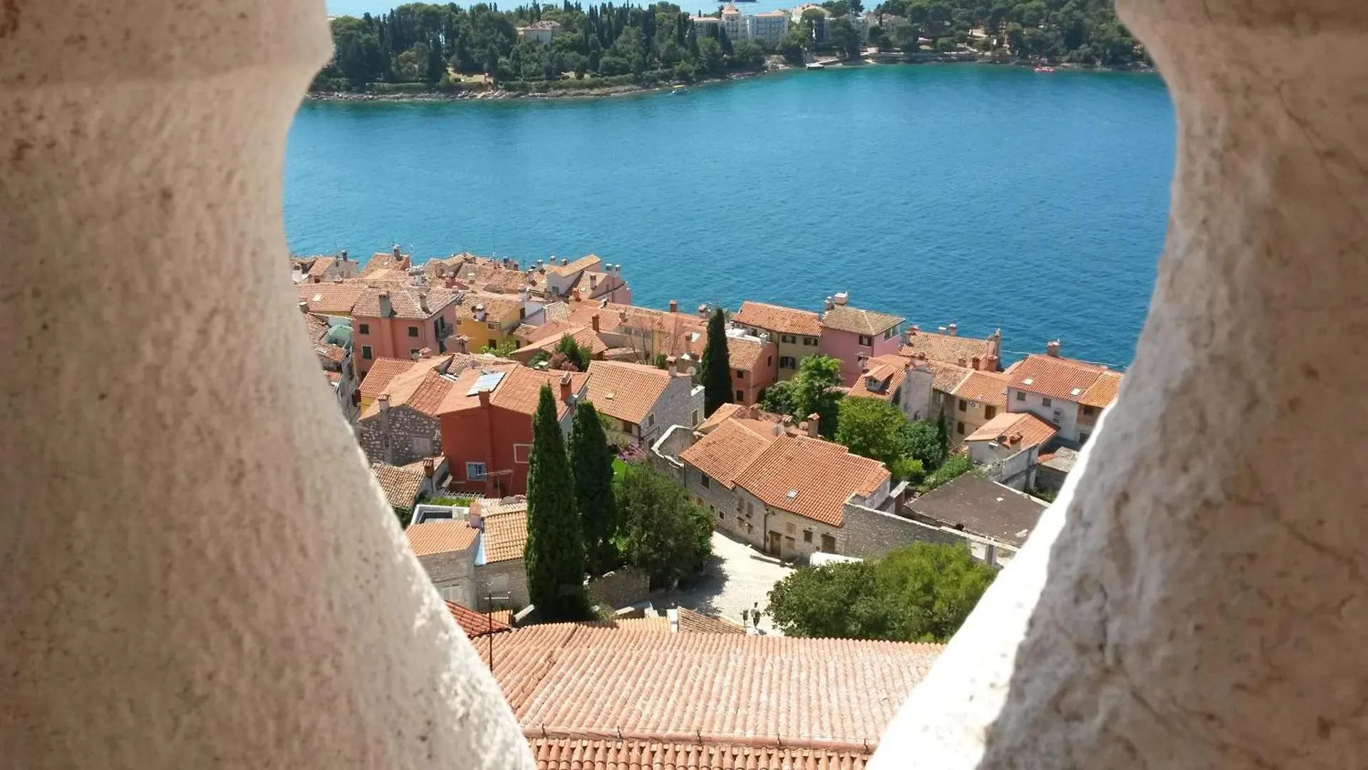 Charming White Apartment With Balcony And Parking Rovinj Croatia