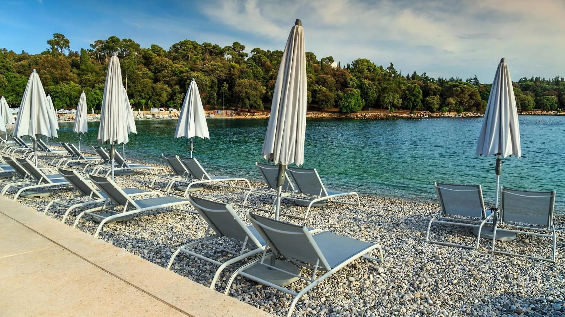 Charming White Apartment With Balcony And Parking Rovinj Croatia